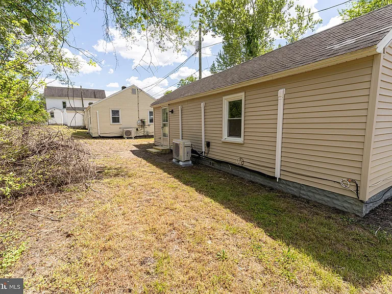 117 Davis Ln — Photo 4