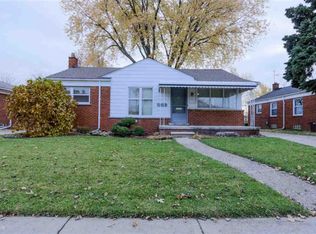 28612 Edward St, Roseville, MI 48066