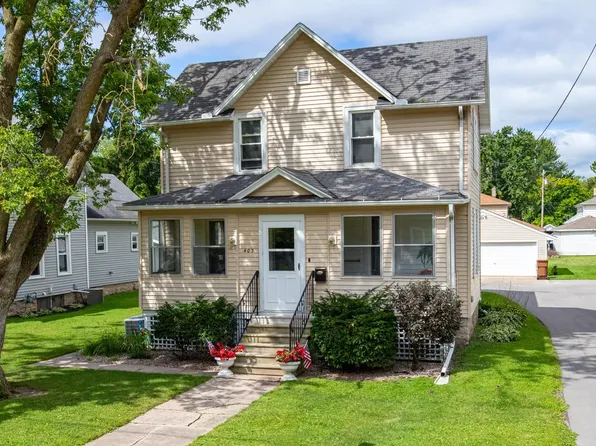 403 Naymut St, Menasha, WI 54952