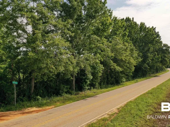 1 Travis Rd, Brewton, AL 36426