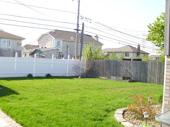 3rd image of 8452 S Oketo Ave