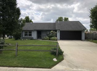 601 W Woodcreek Dr, Ossian, IN 46777