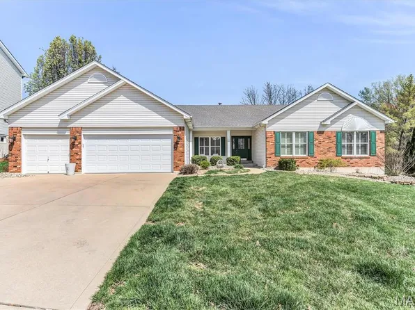 13463 Keller Ridge Cv, Saint Louis, MO 63128