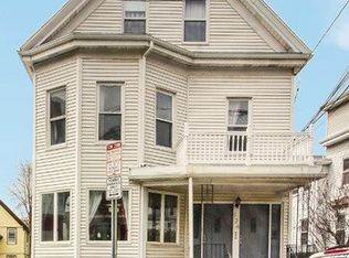 124 Walnut St #2, Somerville, MA 02145