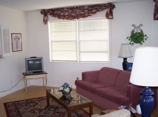 445 Windsor S, West Palm Beach, FL 33417