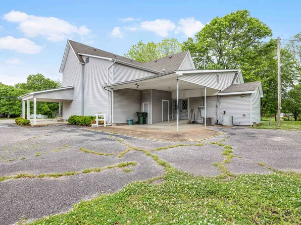 5842 Main St E, Trezevant, TN 38258