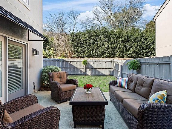 2nd image of 2914 Lenox Rd NE APT 18