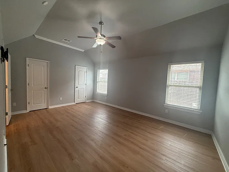6605 NW 158th St — Photo 16