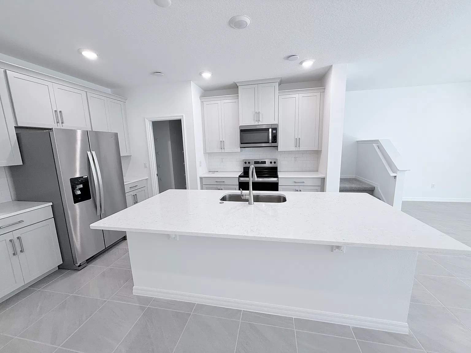 3 bed, 1635 sqft, $2,700 — Photo 3