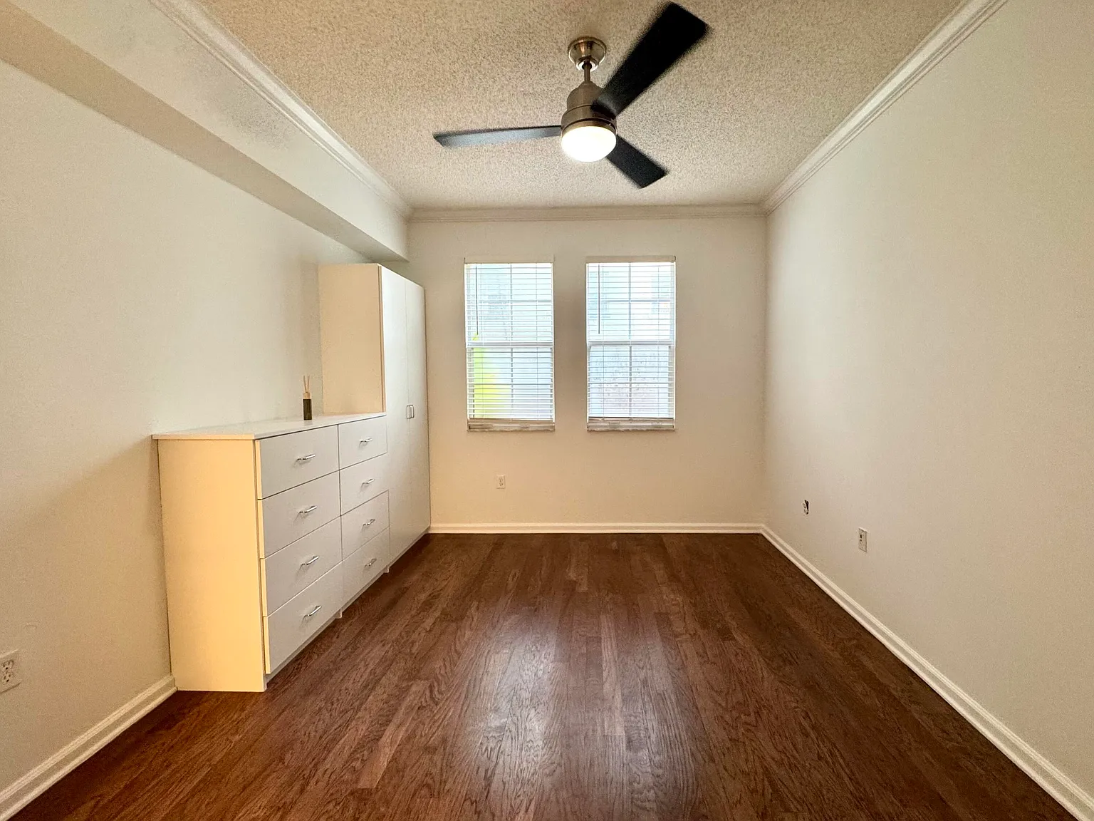 533 NE 3rd Ave — Photo 3