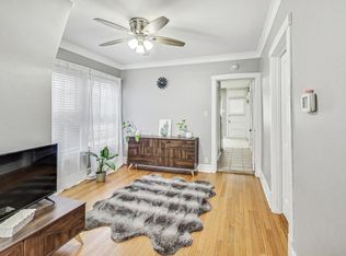 5216 N Ludlam Ave #2, Chicago, IL 60630