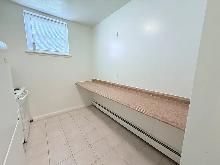 23 Oakwood Ave — Photo 5