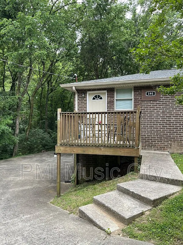2 bed, 1.5 bath, 850 sqft, $1,795 — Photo 1