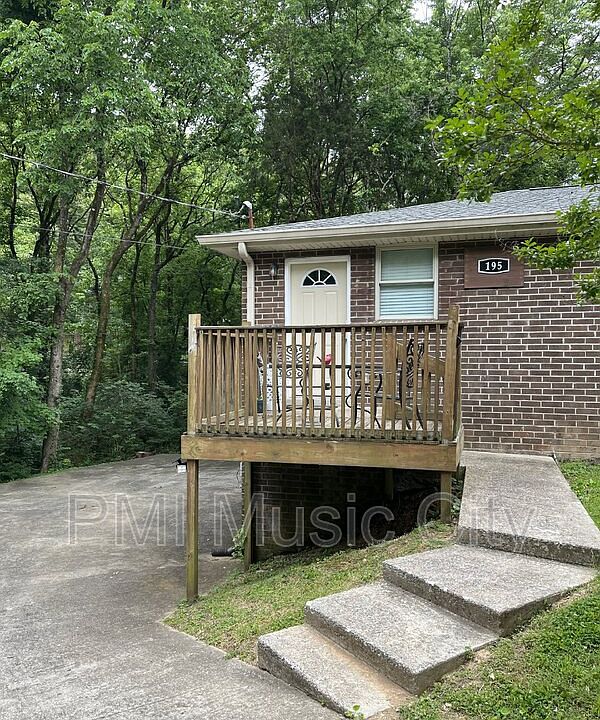 1st image of 195 Hicks Rd