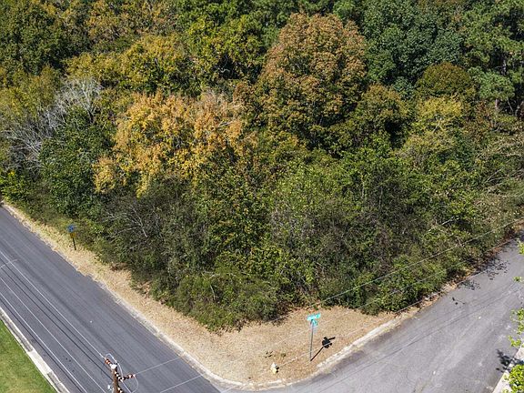 3rd image of 4195 Canyon Rd