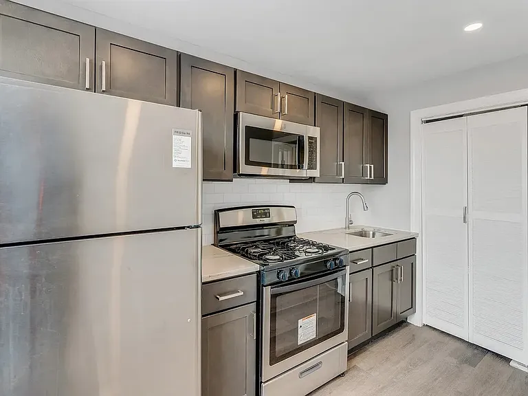 6327 Carnation St #D20 — Photo 5