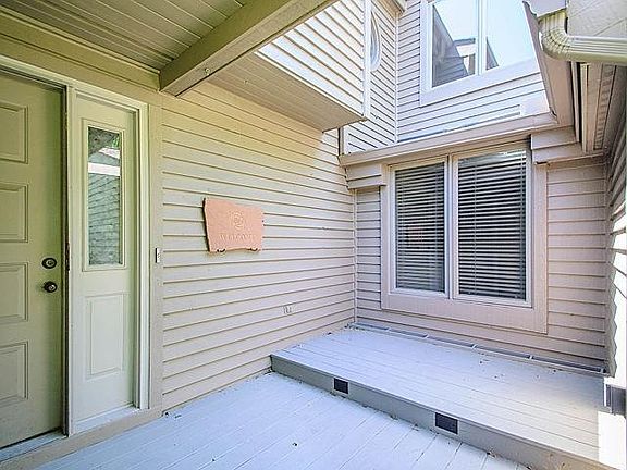 2nd image of 531 Woodgrove Dr