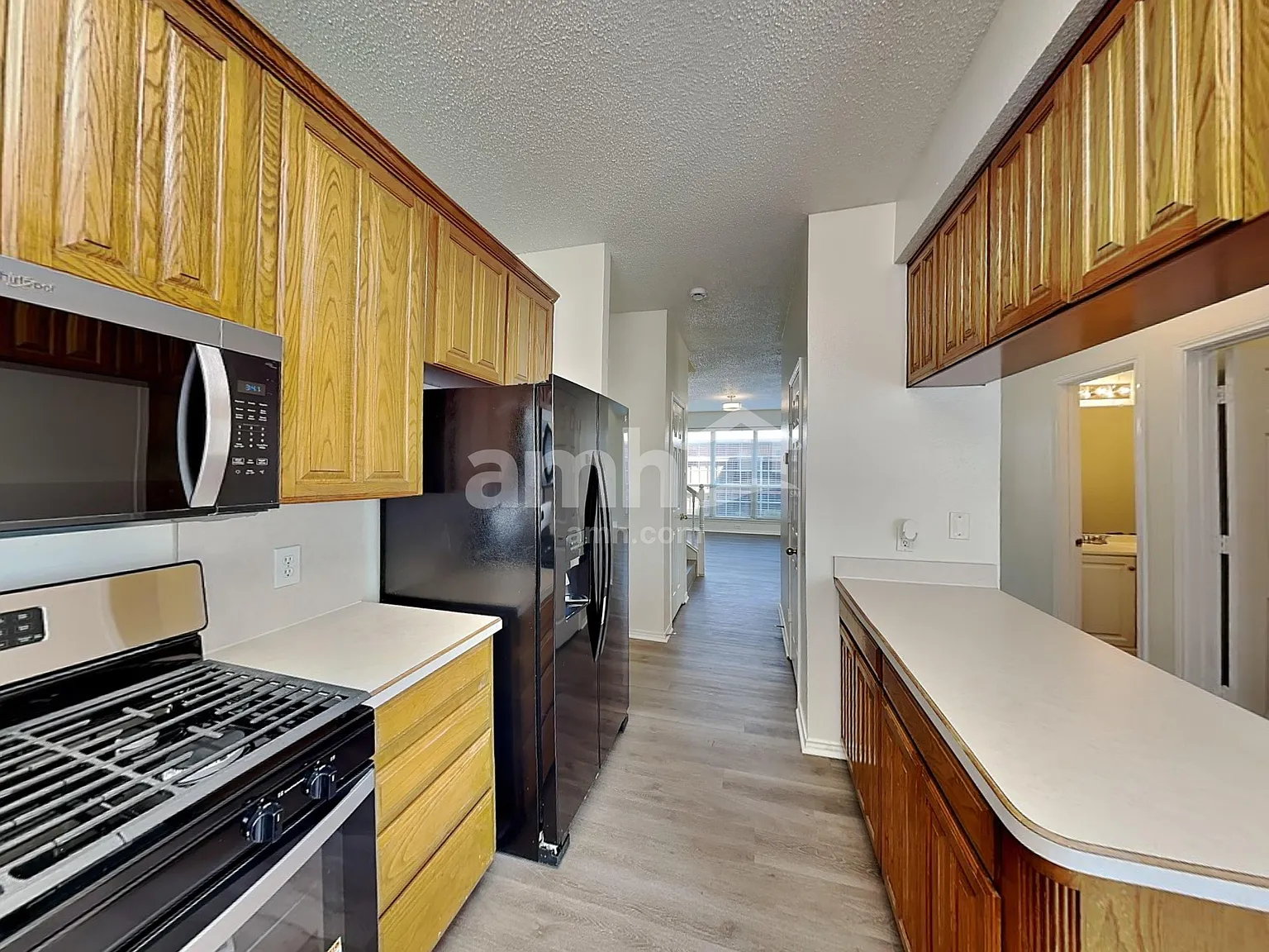 3 bed, 2.5 bath, 2085 sqft, $2,475 — Photo 4