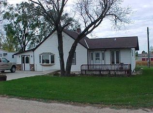 415 S 4th St, Bath, SD 57427