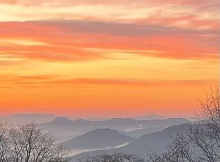 4276 Eagles Nest Rd, Waynesville, NC 28786