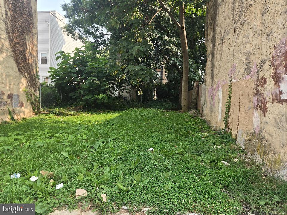 2nd image of 1614 W Stiles St