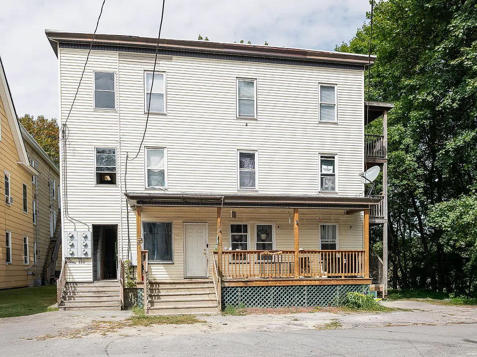 48 Essex Ave #2