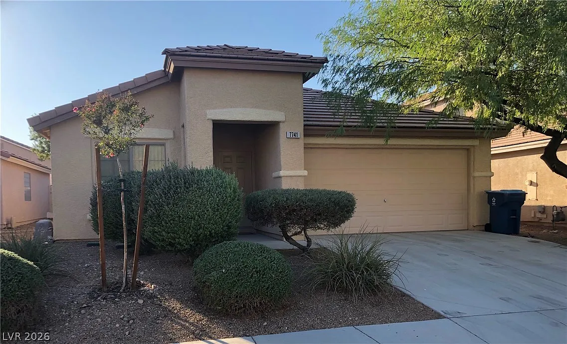 3 bed, 2.0 bath, 1684 sqft, $1,850 — Photo 2