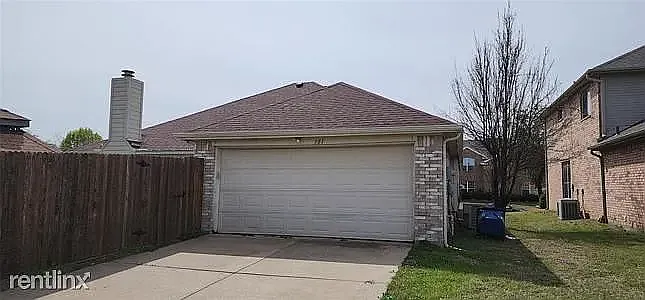 4 bed, 2189 sqft, $2,700 — Photo 4