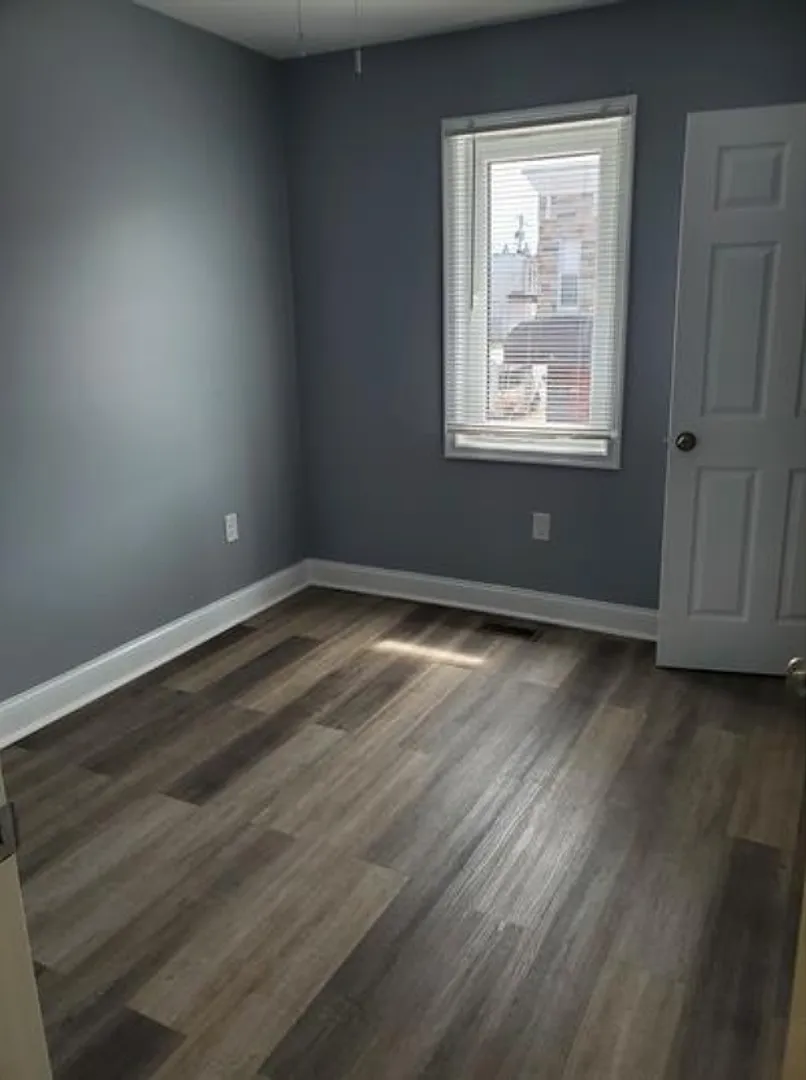 2101 McHenry Street $550 Available Room (Shared Bath) — Photo 4