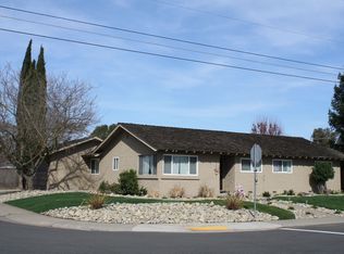 8925 Polhemus Dr, Elk Grove, CA 95624