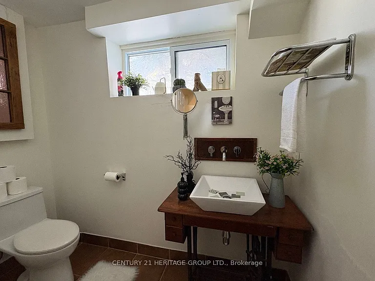 22 Cedar Cres #BASEMENT — Photo 10