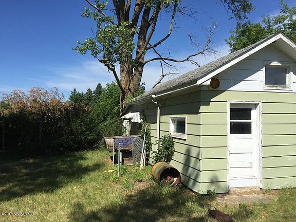 4th image of 865 East Ave NE