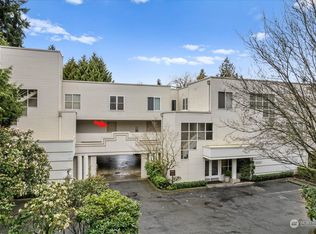 10237 SE 3rd St APT 8, Bellevue, WA