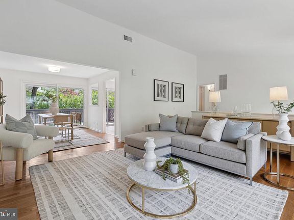5th image of 8300 Tomlinson Ave