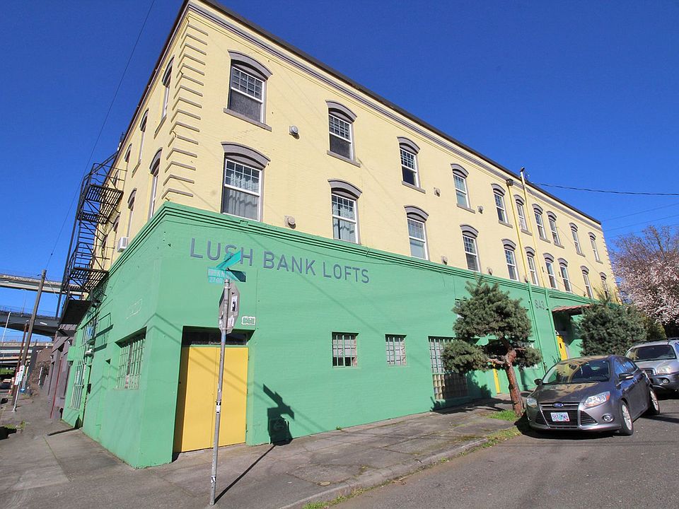 1st image of 843 N Knott St #839