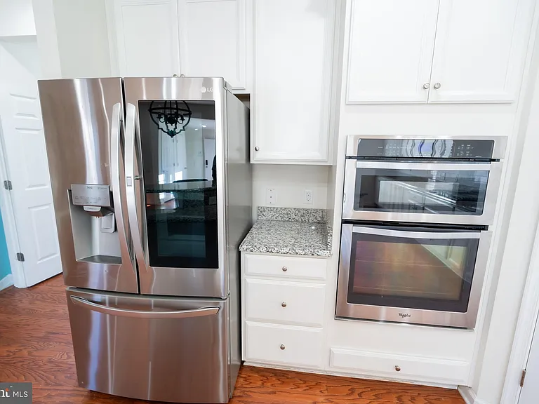 610 Kent Ct — Photo 10