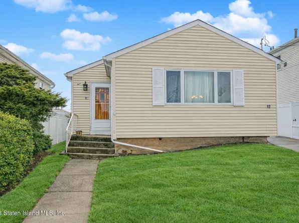 12 Walker Pl, Staten Island, NY 10312
