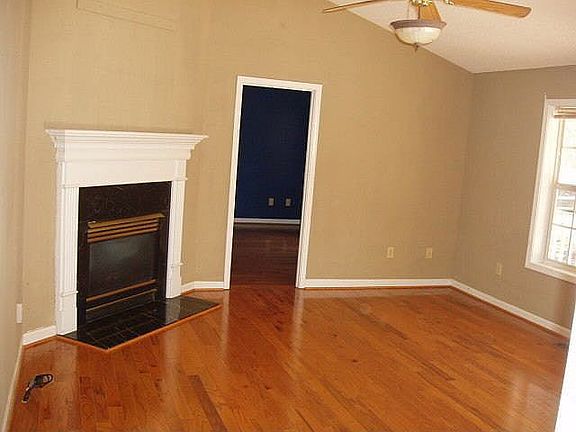 5th image of 123 Evans Trl