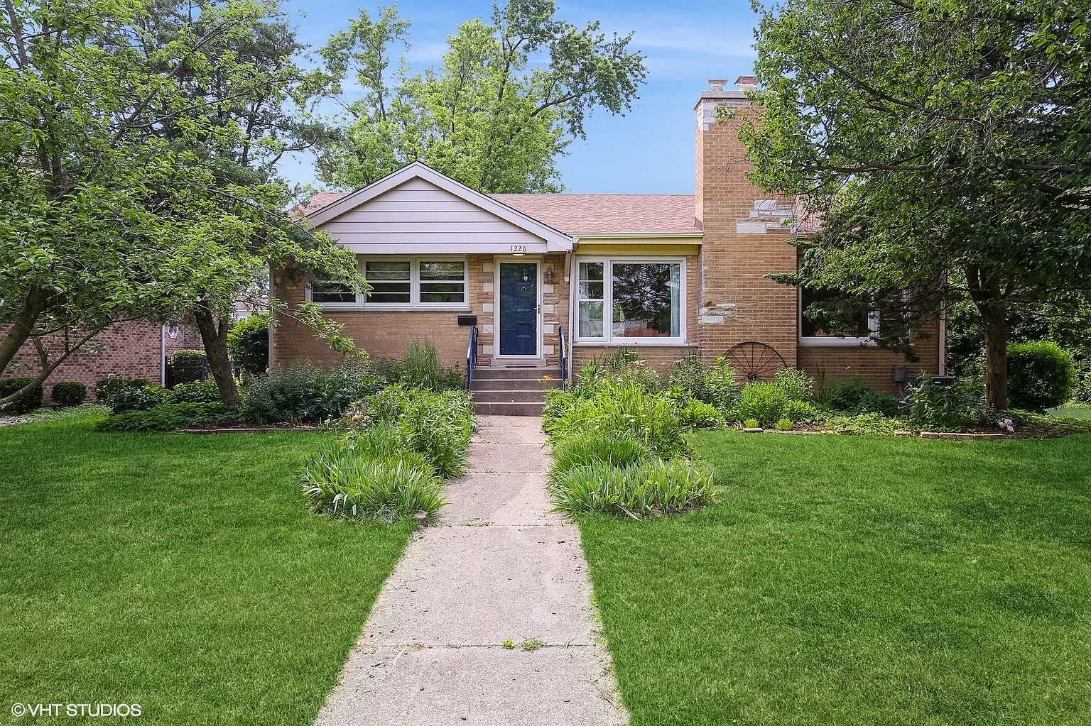 1226 Strieff Ln photo 1