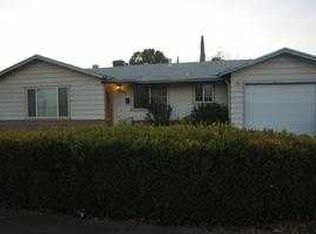 683 N Valencia Blvd, Woodlake, CA 93286