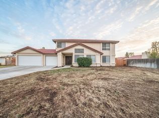 561 E Lomita Dr, Rialto, CA 92376