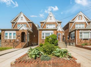 16-18 149th St, Whitestone, NY 11357