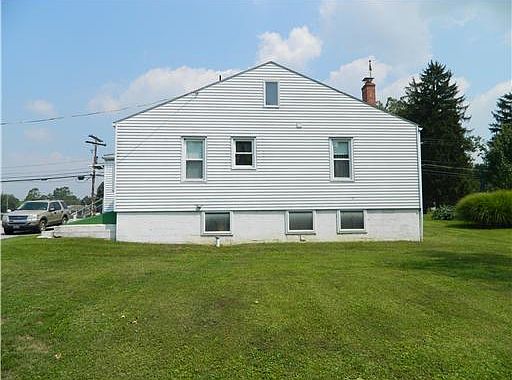2nd image of 2564 Old Highway 119