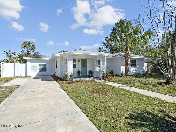 2nd image of 1023 14TH Avenue N
