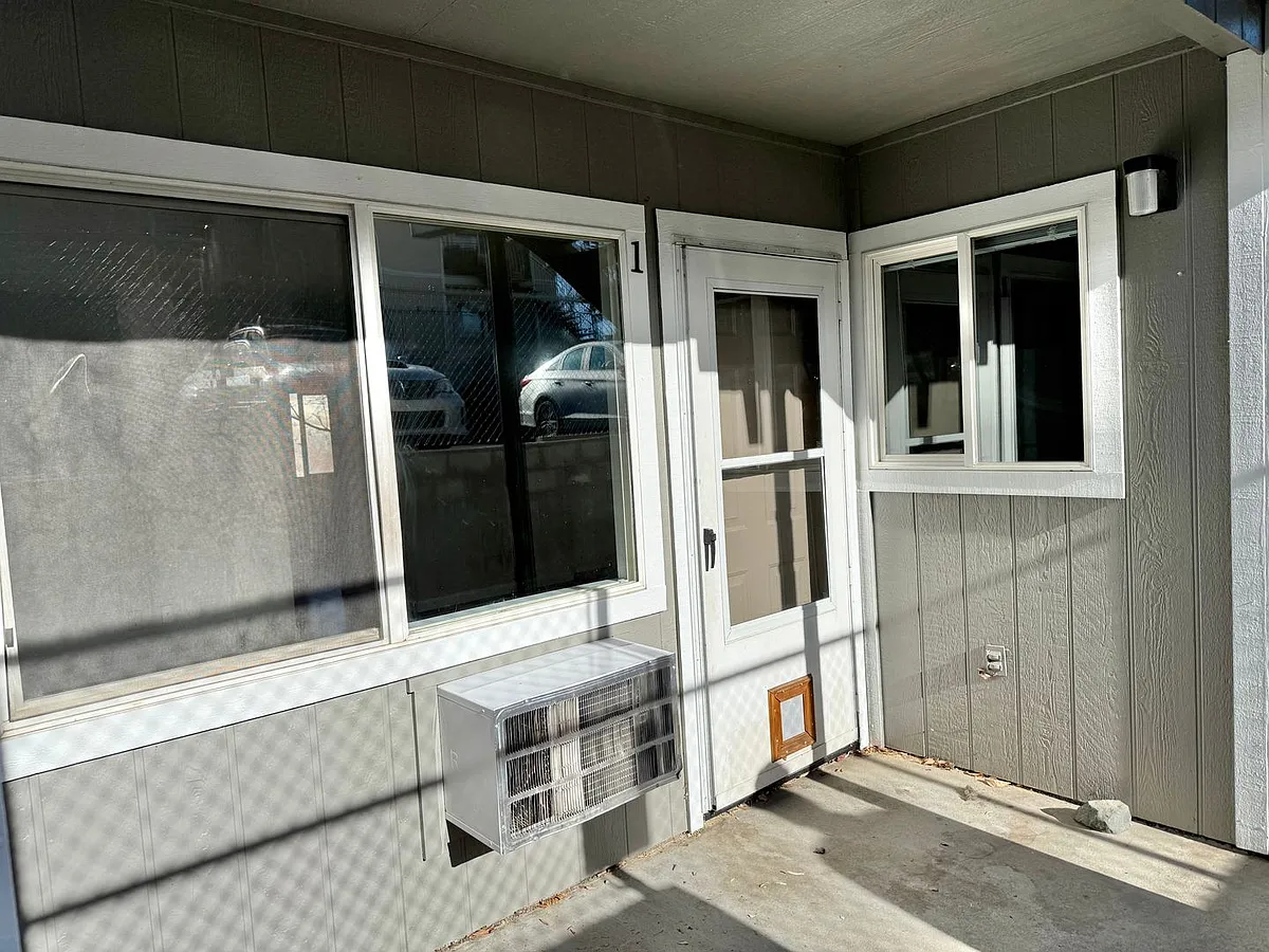 Building Photo - 3400 Gypsum Rd