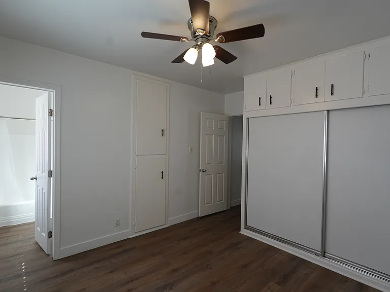 10304 La Reina Ave #C — Photo 19