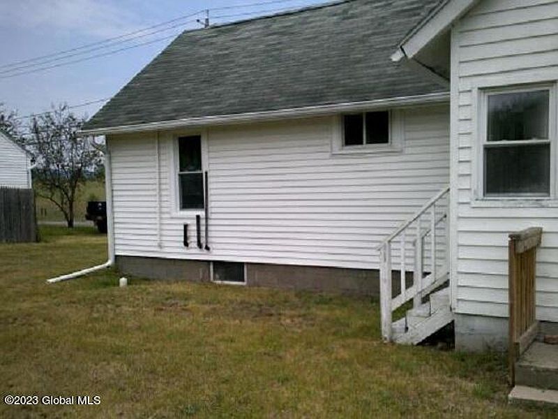 2nd image of 42 Luzerne Road