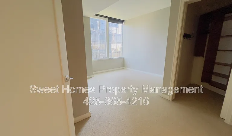 500 106th Ave NE #2207 — Photo 10