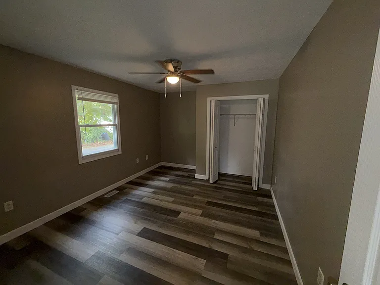 18 Oakwood Ave — Photo 13