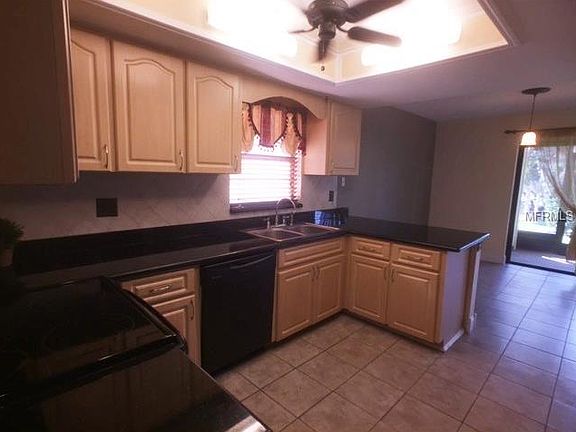 4th image of 20 Sylvia Pl